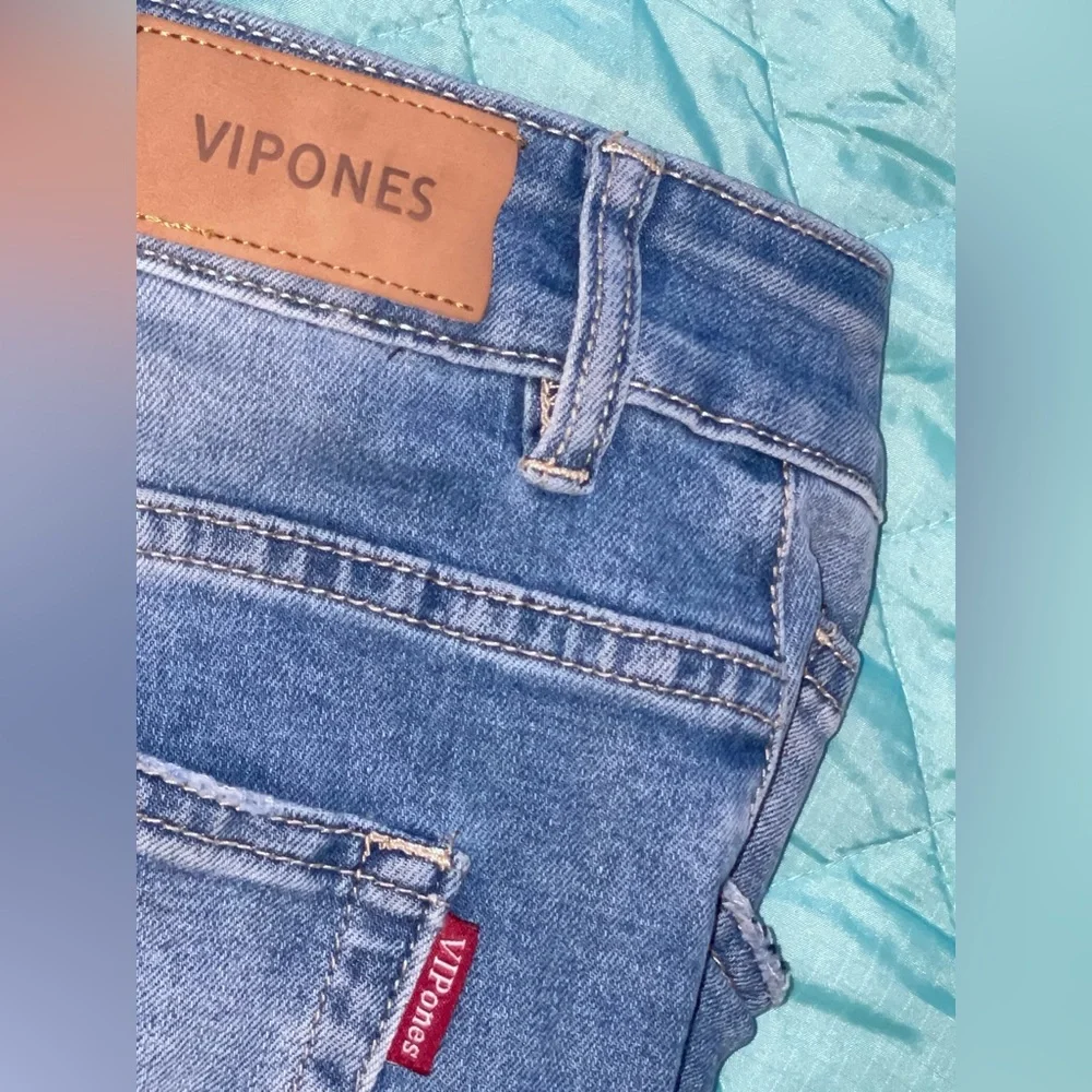 VIPONES High Waisted Ripped Flare Jeans 4R NWT Back To School - Picture 6 of 10